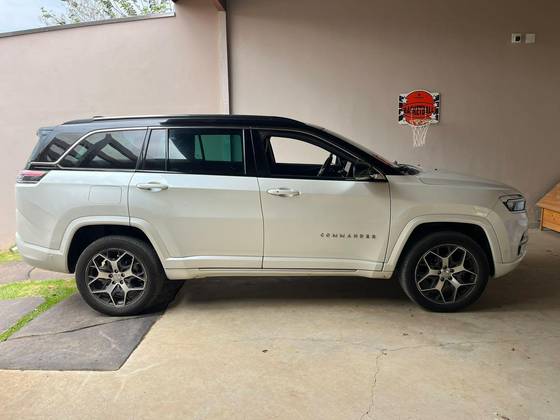 JEEP COMMANDER 2.0 TD380 TURBO DIESEL OVERLAND AT9